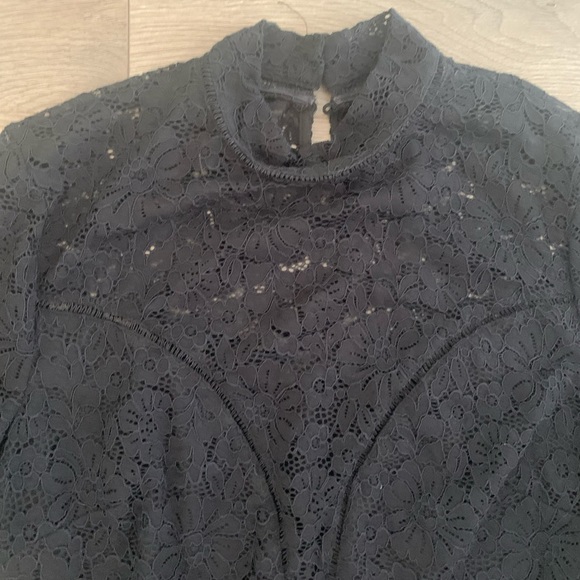 Guess lace dress - Picture 3 of 5